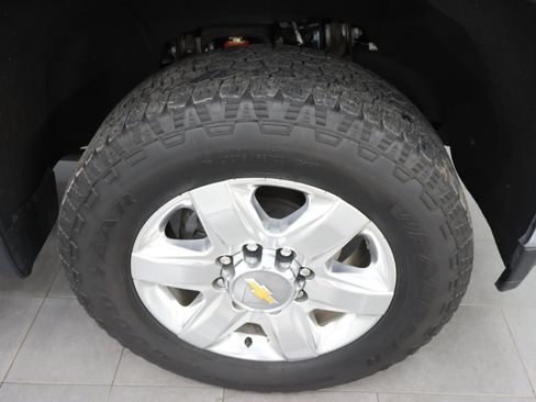 Used 2023 Chevrolet Silverado 2500 LTZ w/ Gooseneck/5TH Wheel Package AWD/4WD image 3
