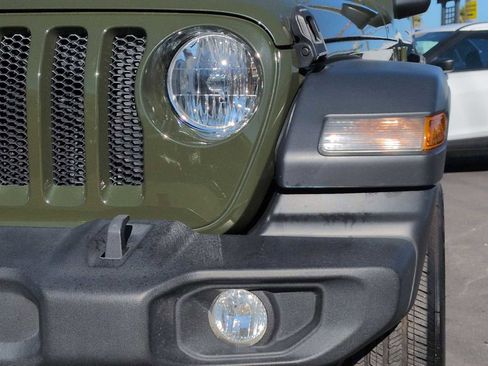 Used 2023 Jeep Wrangler Sport S image 11