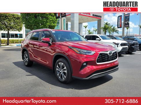 Used 2026 Toyota Highlander XLE image 1