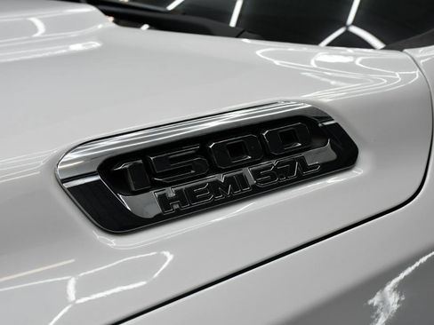 Used 2019 RAM 1500 Big Horn image 3