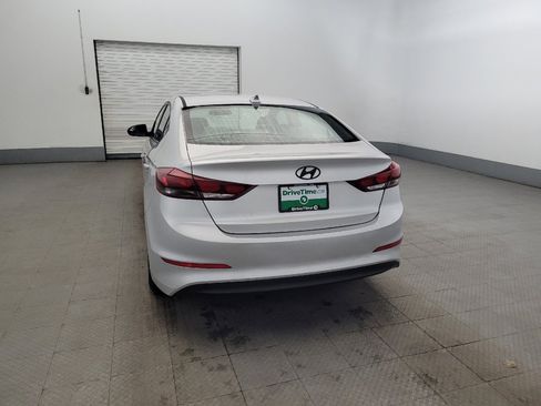 Used 2017 Hyundai Elantra SE image 6