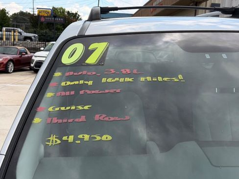Used 2007 Kia Sedona LX FWD image 2