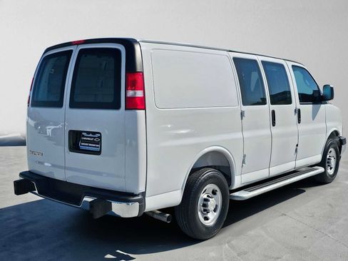 Used 2025 Chevrolet Express 2500 w/ Driver Convenience Package RWD image 3