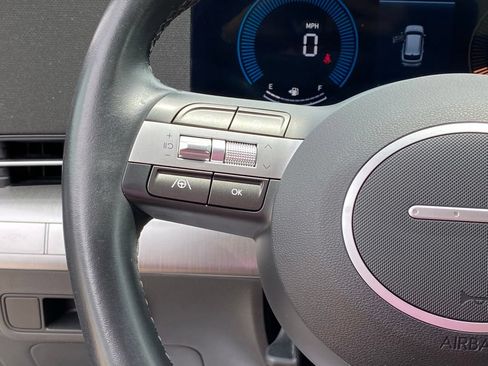 Used 2025 Hyundai Kona SEL FWD image 14