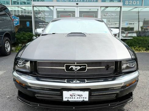 Used 2006 Ford Mustang Premium RWD image 2