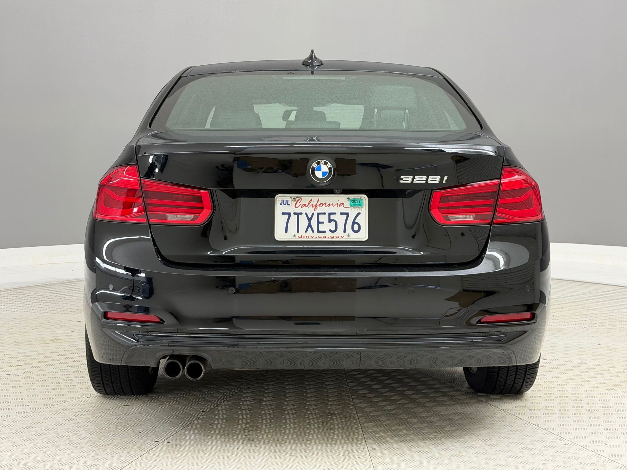 Used 2016 BMW 328i Sedan RWD image 10