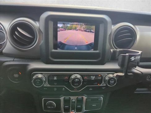 Used 2021 Jeep Gladiator Sport AWD/4WD image 20