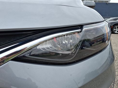 Used 2024 Chevrolet Malibu LT FWD image 9