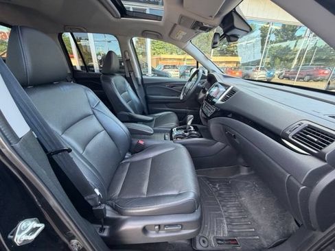 Used 2019 Honda Ridgeline RTL-E image 12