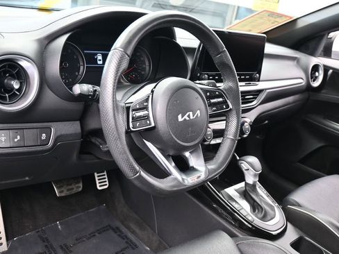 Used 2023 Kia Forte GT-Line w/ GT-Line Premium Package FWD image 13