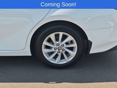 Used 2022 Toyota Camry LE FWD image 13