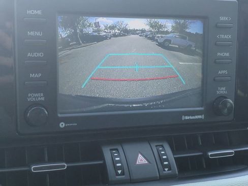 Used 2021 Toyota RAV4 XLE Premium image 21