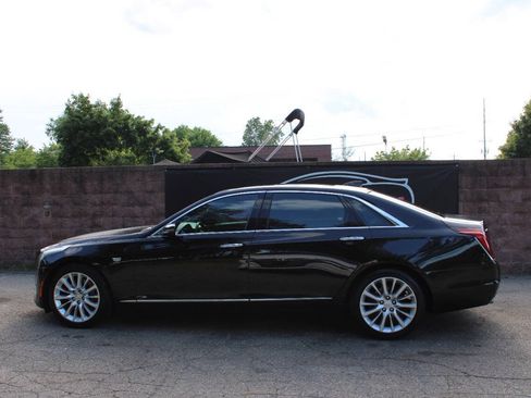 Used 2017 Cadillac CT6 Luxury AWD/4WD image 2