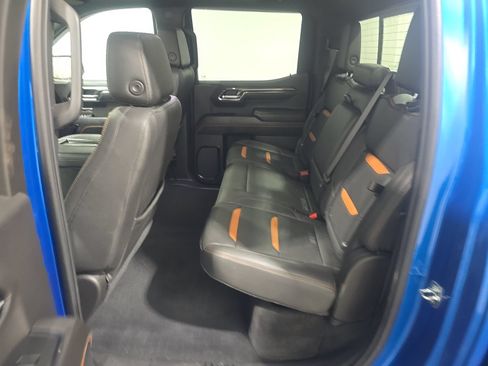 Used 2022 GMC Sierra 1500 AT4 w/ AT4 Preferred Package AWD/4WD image 12
