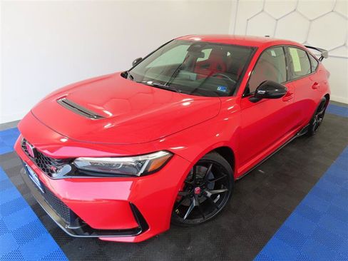 Used 2023 Honda Civic Type R image 4