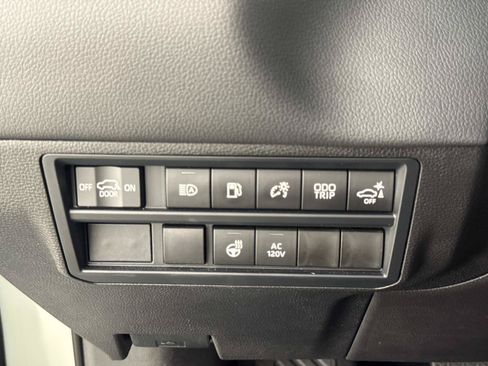 Used 2026 Toyota Sequoia Limited AWD/4WD image 31