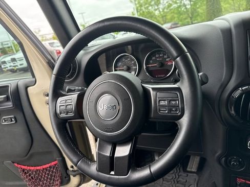 Used 2017 Jeep Wrangler Rubicon AWD/4WD image 22