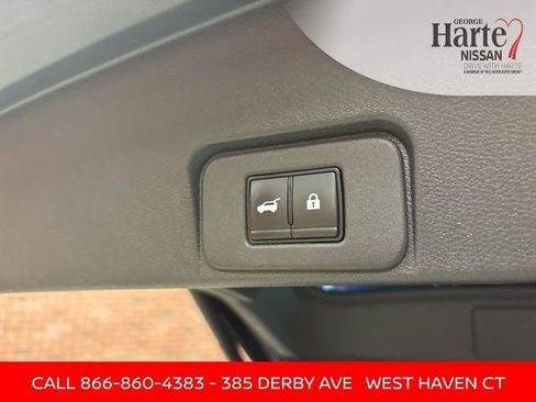 Certified 2023 Nissan Rogue Platinum image 29