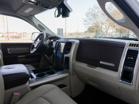 Used 2015 RAM 3500 Laramie image 34