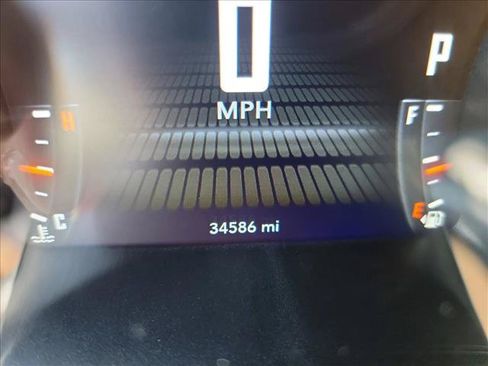Used 2022 Dodge Challenger SXT w/ Plus Package RWD image 16