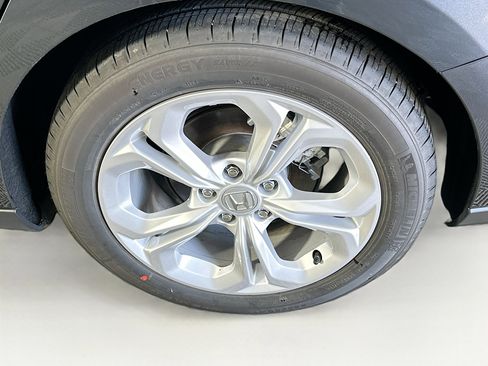 Used 2025 Honda Accord LX image 11