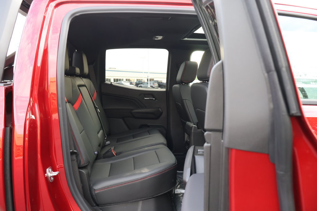 New 2026 Chevrolet Colorado Z71 w/ Midnight Edition AWD/4WD image 43