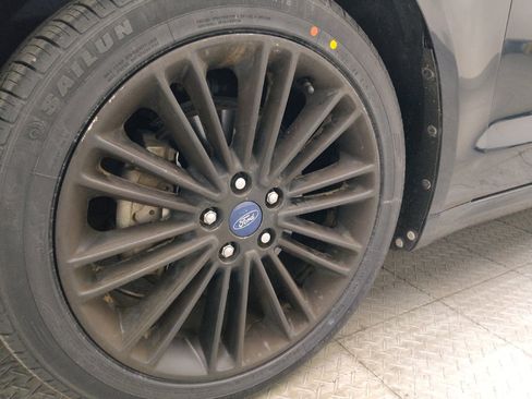 Used 2014 Ford Fusion SE w/ Equipment Group 202A FWD image 31