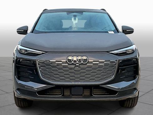 New 2025 Audi Q6 e-tron Premium image 3