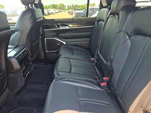 Used 2022 Jeep Wagoneer Series I w/ Convenience Group I AWD/4WD image 11