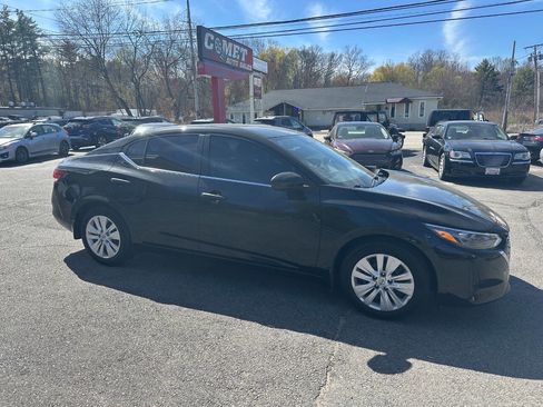 Used 2024 Nissan Sentra S FWD image 2