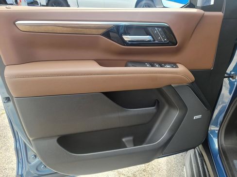 New 2026 Chevrolet Tahoe High Country w/ Sun And Tow Package AWD/4WD image 13