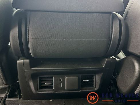 Used 2026 GMC Sierra 1500 SLE AWD/4WD image 32