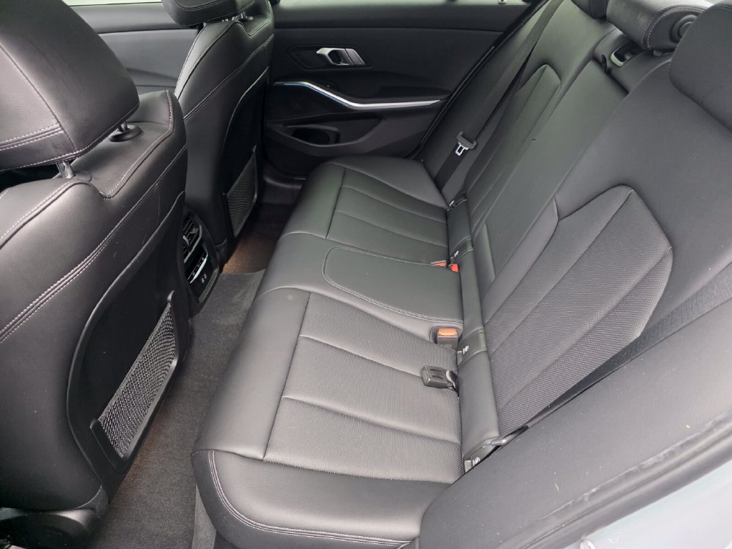 Certified 2023 BMW 330i Sedan w/ M Sport Package RWD image 14