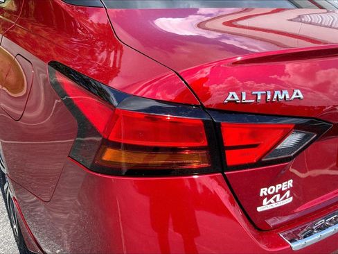 Used 2022 Nissan Altima 2.5 SR FWD image 28