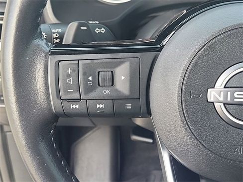 Used 2023 Nissan Rogue SL w/ SL Premium Package image 12