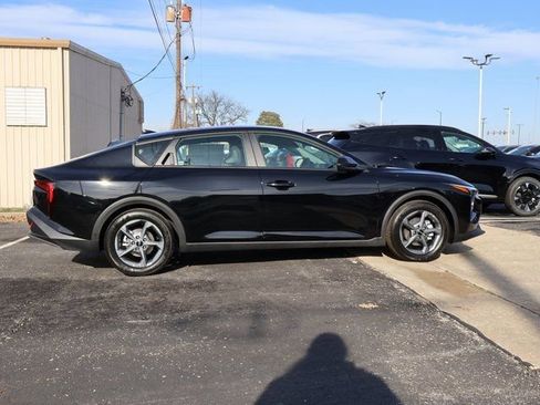 New 2025 Kia K4 LXS image 8