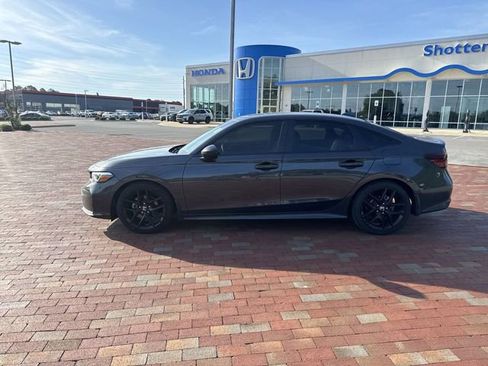 Used 2025 Honda Civic Sport image 3