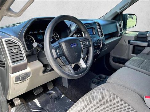 Used 2016 Ford F150 XLT image 14