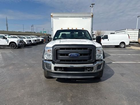 Used 2016 Ford F550 2WD Regular Cab Super Duty image 3