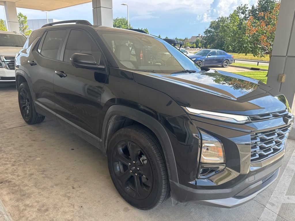 Used 2025 Chevrolet Equinox LT w/ Safety and Technology Package FWD image 3