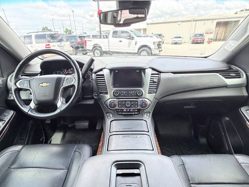 Used 2018 Chevrolet Tahoe Premier w/ RST 6.2L Performance Edition RWD image 12