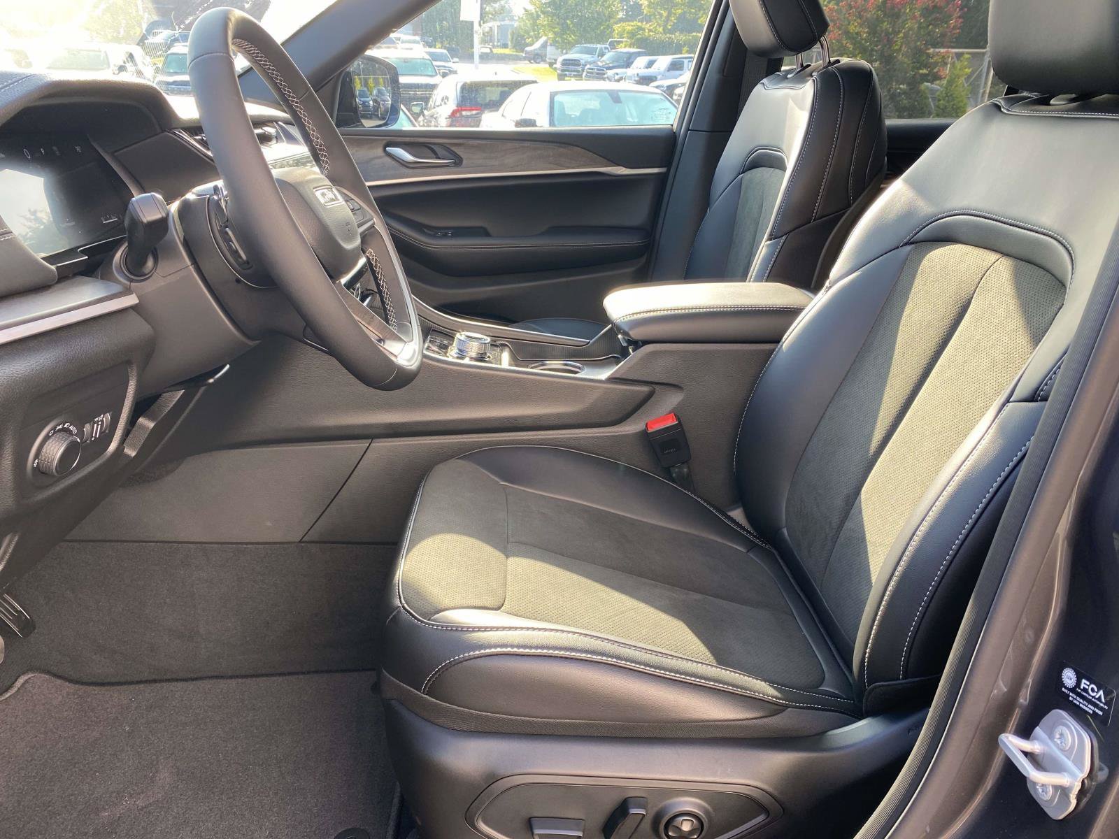 New 2026 Jeep Grand Cherokee Altitude AWD/4WD image 15