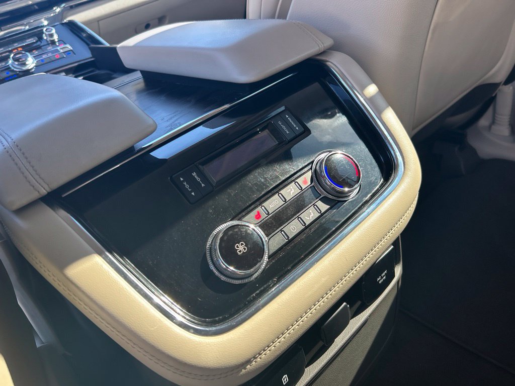 Used 2018 Lincoln Navigator Reserve w/ Technology Package AWD/4WD image 26