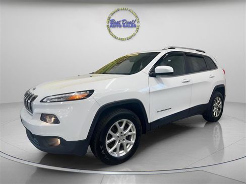 Used 2016 Jeep Cherokee Latitude AWD/4WD image 1