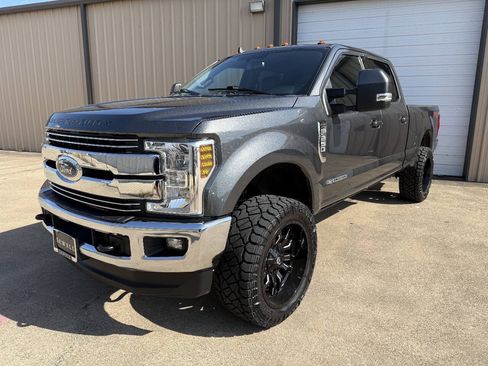 Used 2019 Ford F250 Lariat w/ Lariat Value Package AWD/4WD image 10