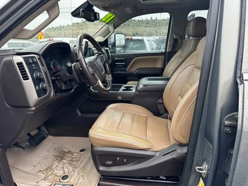 Used 2018 GMC Sierra 3500 Denali w/ Duramax Plus Package image 12