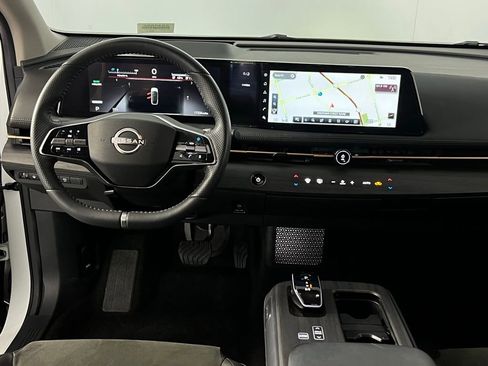 Used 2024 Nissan Ariya FWD image 13