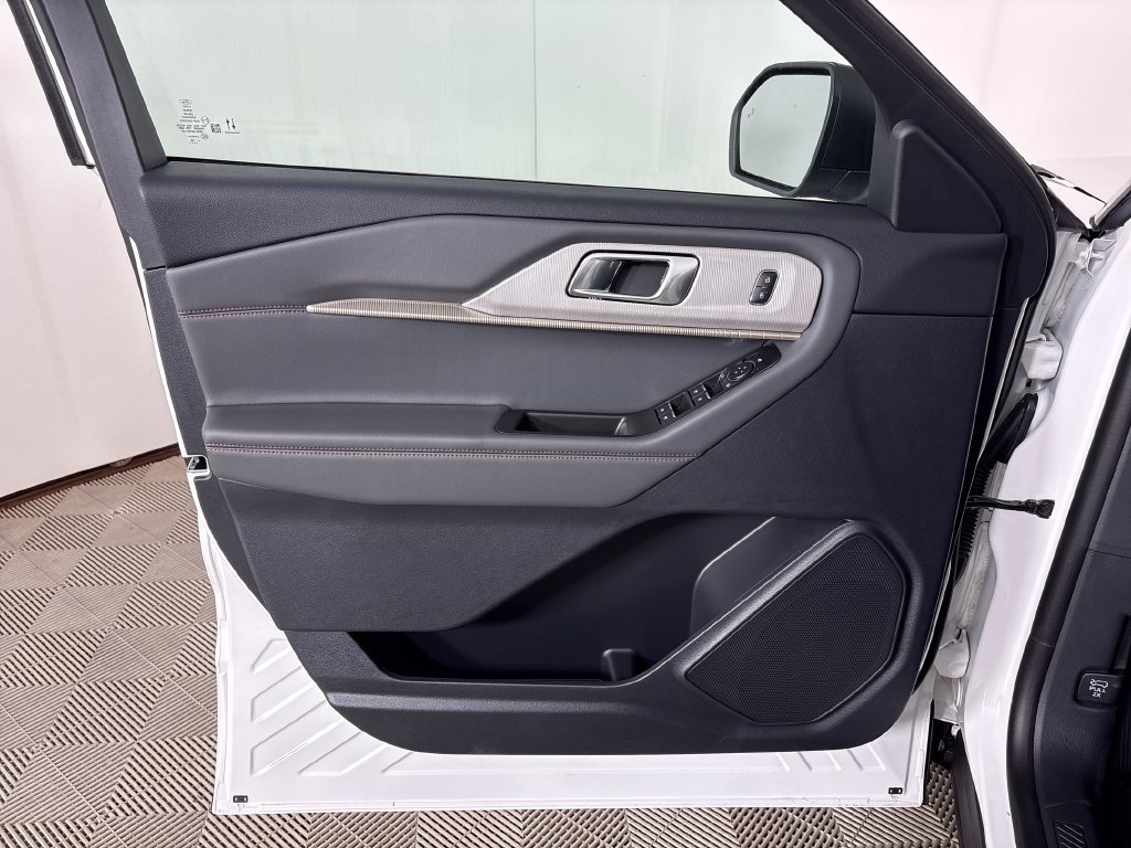 New 2026 Ford Explorer Active w/ Active Comfort Package RWD image 16