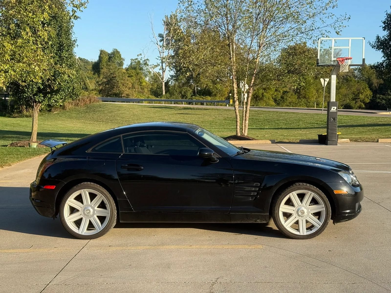 Used 2005 Chrysler Crossfire Coupe RWD image 4