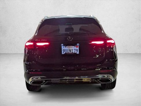 Certified 2025 Mercedes-Benz GLC 300 image 5